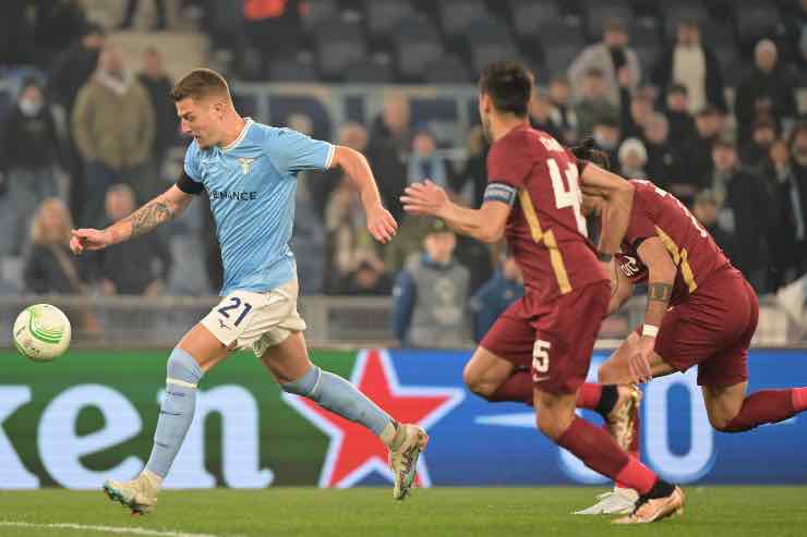 Scout in azione, si fiondano su Milinkovic Savic: Juventus in scacco