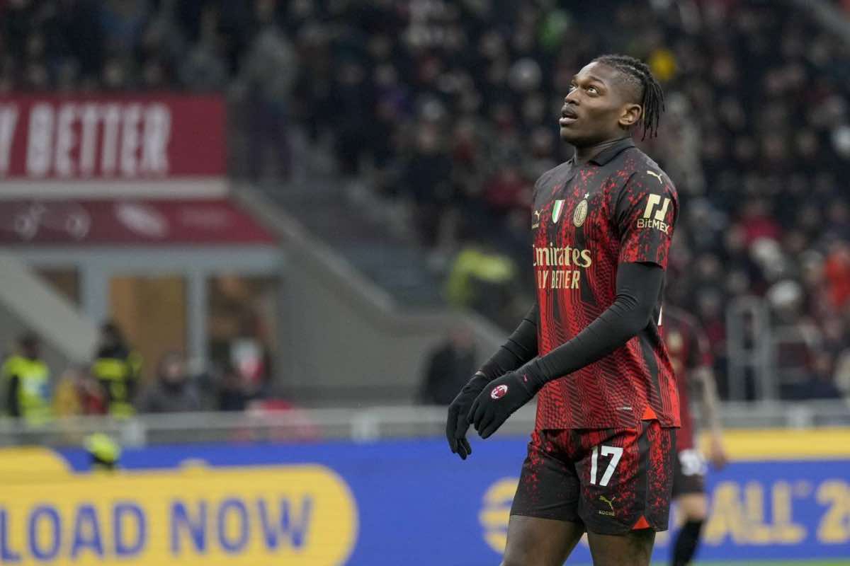 Leao come Balotelli: critiche durante Milan-Atalanta