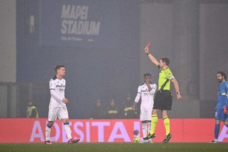 Sassuolo-Atalanta: espulsione Maehle