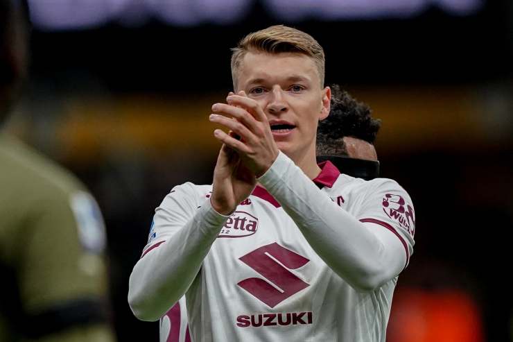 Inter e Juventus si sfidano per Schuurs