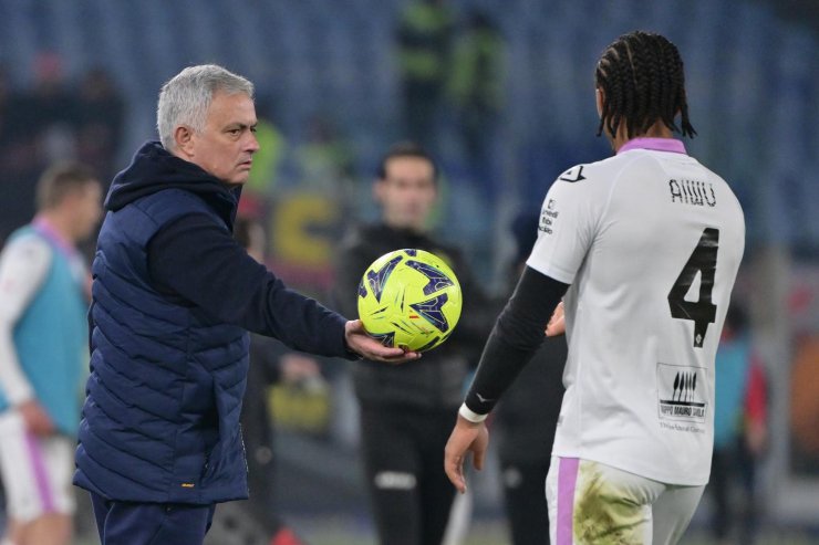 Mourinho criticato sui social: invocato De Zerbi