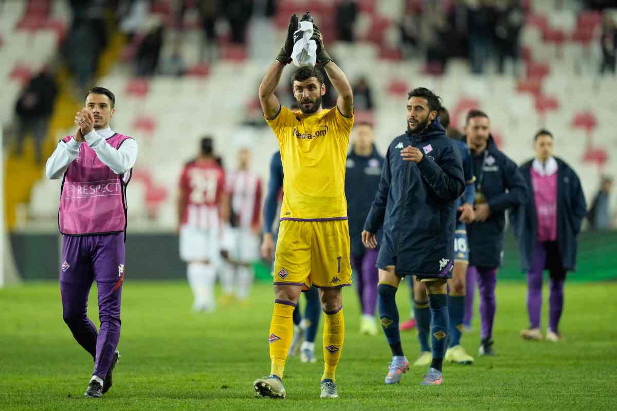 Alessandro Bianco è stato ferito da un tifoso nel finale di Sivasspor-Fiorentina