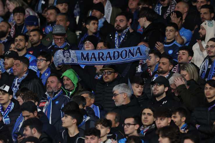 Tifosi di Milan e Napoli contro il caro biglietti per i quarti di Champions 