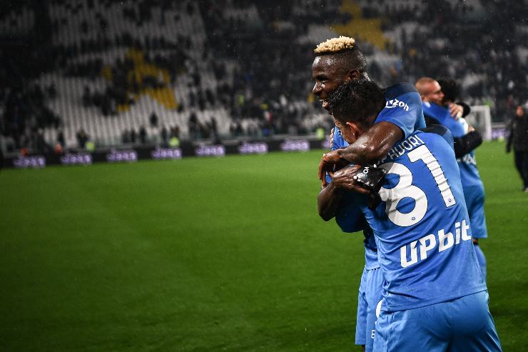 Il Napoli batte la Juventus grazie a Raspadori