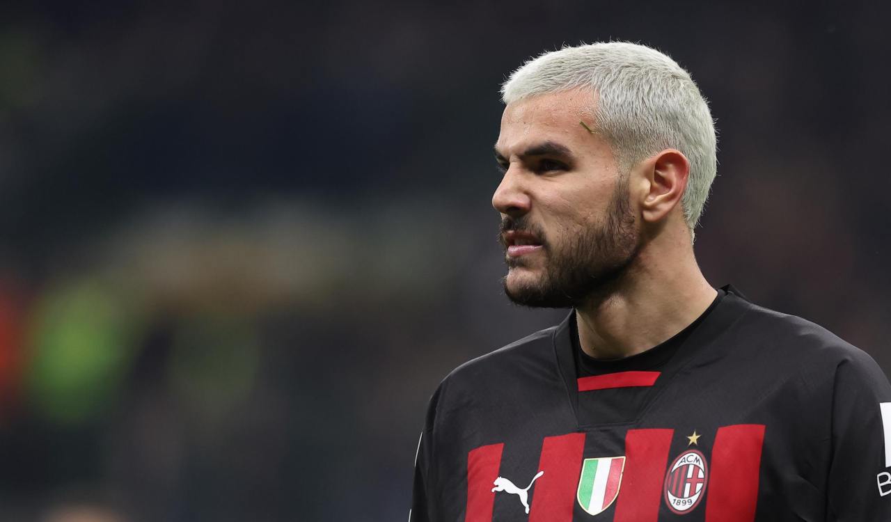 Insulti choc a Theo Hernandez