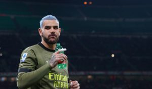 Insulti choc a Theo Hernandez