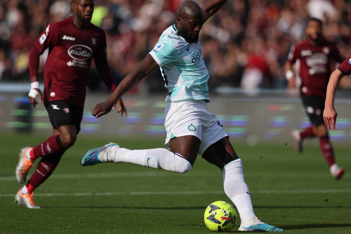 Inter, Lukaku nel mirino di Sabatini: "Dieci milioni uno schiaffo alla miseria"