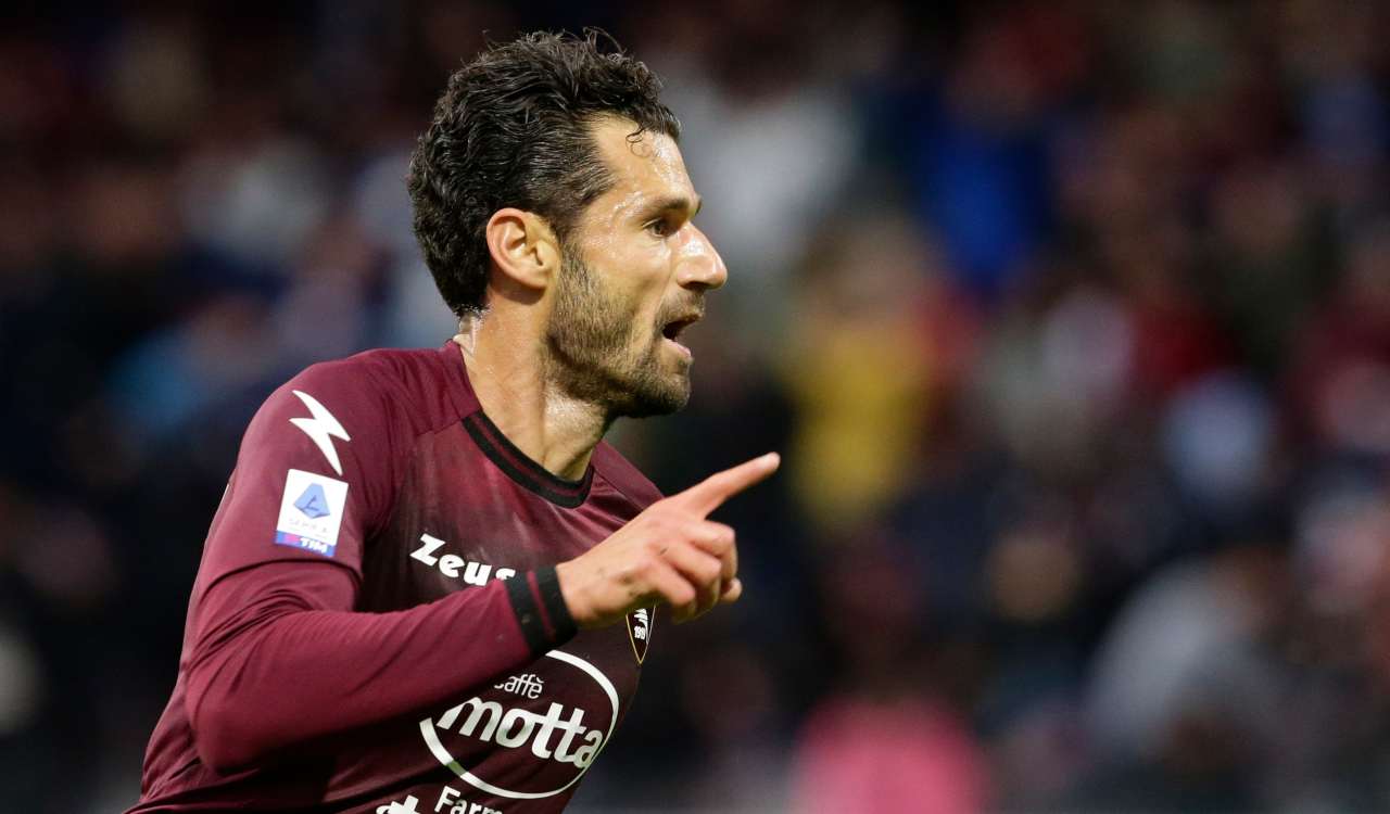 Antonio Candreva rinnova con la Salernitana