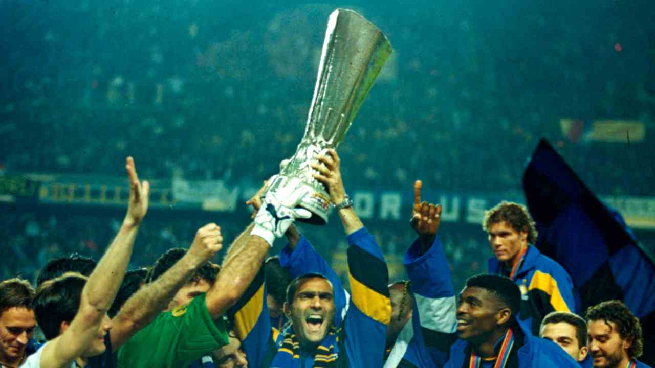 Bergomi Kanu Coppa Uefa Inter