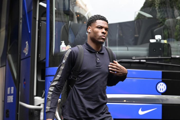 Fiorentina-Inter, Dumfries criticato