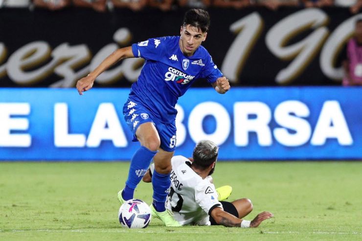 Parisi vice di Theo Hernandez, anche il Milan in lista