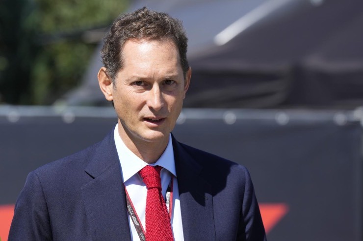 John Elkann, Juve in B e poi ceduta