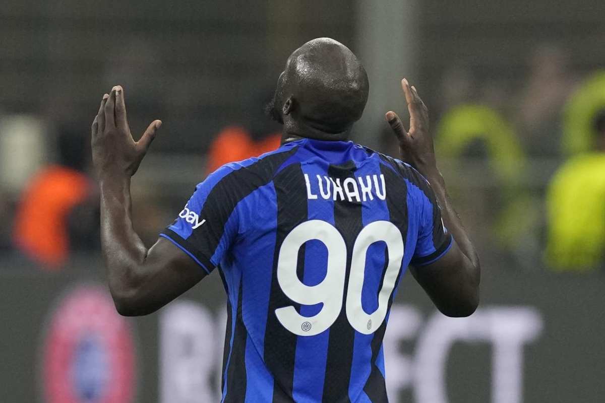 Calciomercato Inter Lukaku Chelsea scambio Tottenham Kane Pochettino
