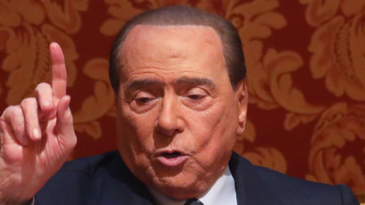 Silvio Berlusconi dipendenti
