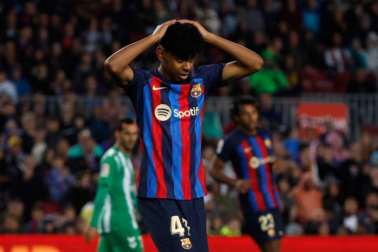 Esordio nel Barcellona illegale per Lamine Yamal