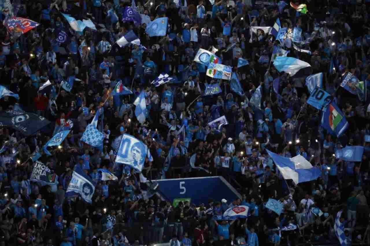 tifosi stadio napoli