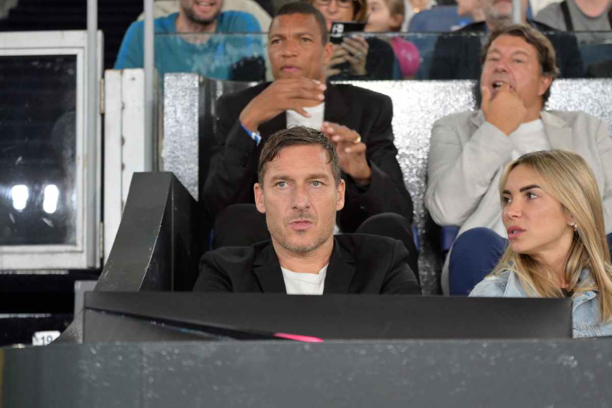 Siviglia-Roma, Totti allo stadio