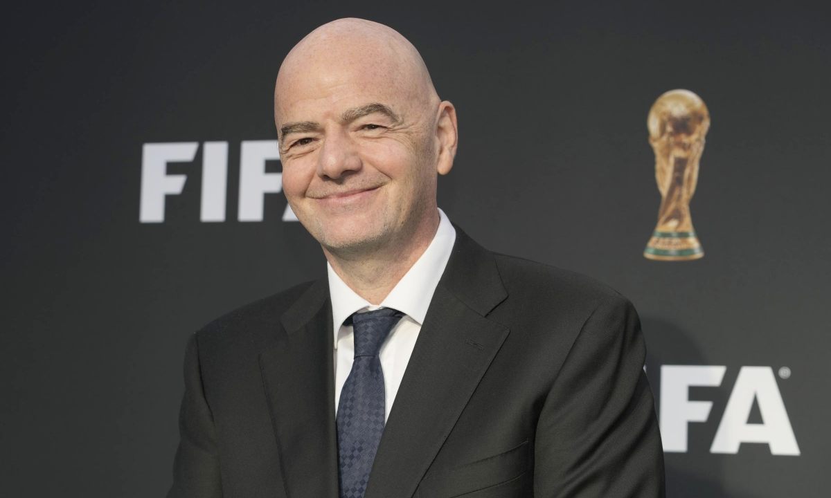 Infantino si espone sui social, parte la contestazione: "Vergognoso"