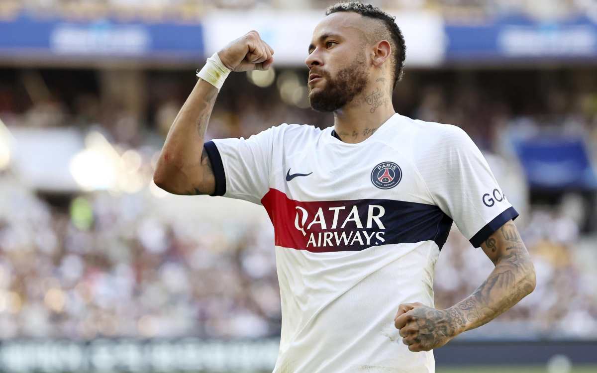 Neymar sbarca in Arabia Saudita: il PSG si fionda su Federico Chiesa