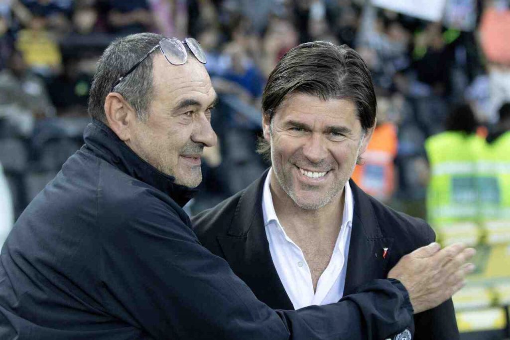 Sottil e Sarri insieme sorridenti prima di un match di Serie A tra Lazio e Udinese