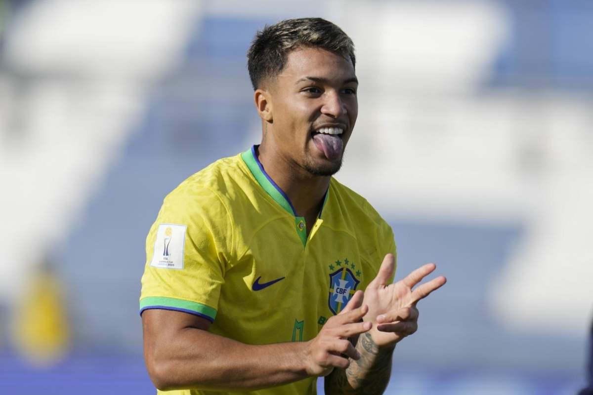 Marcos Leonardo esulta con la maglia del Brasile