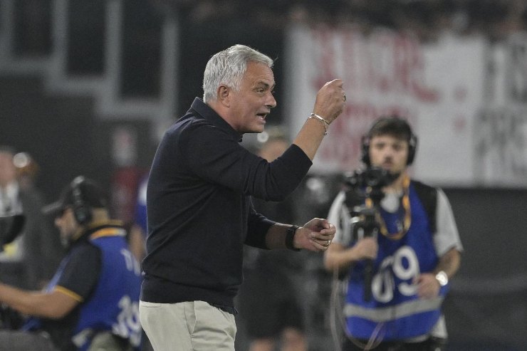 Roma-Empoli, Mourinho: "C'è qualcuno nella Lega che non è innamorato di me"