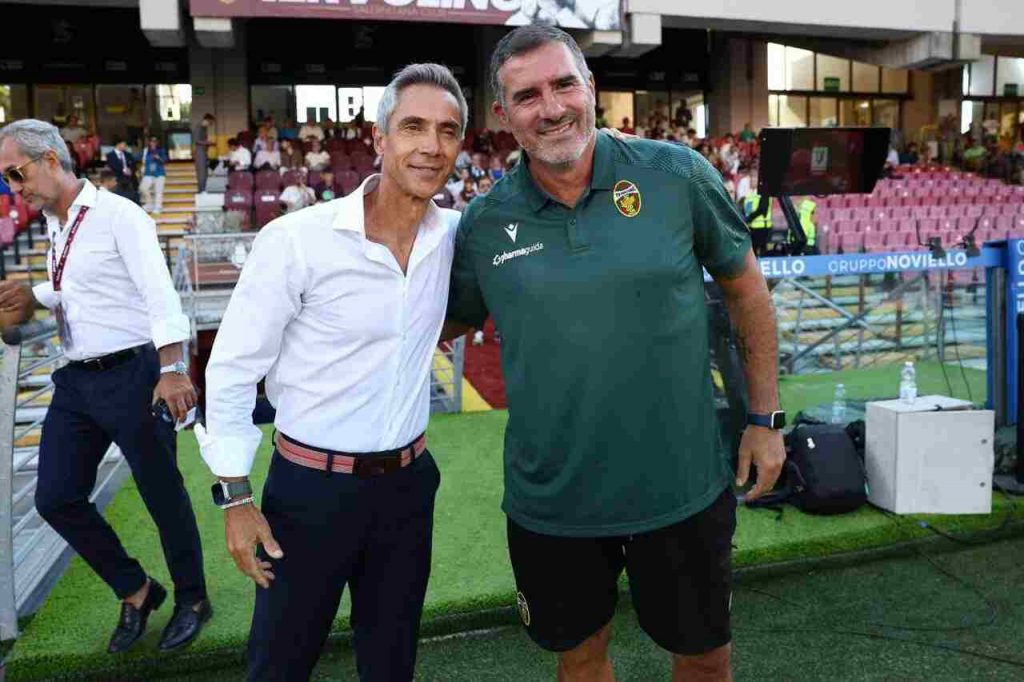 Lucarelli insieme all'allenatore della Salernitana Paulo Sousa in match di coppa Italia