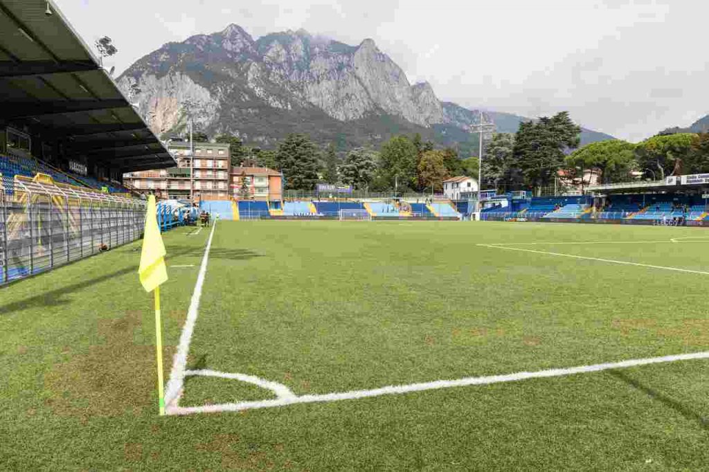 Una caratteristica inquadratura dello stadio Rigamonti Ceppi di Lecco