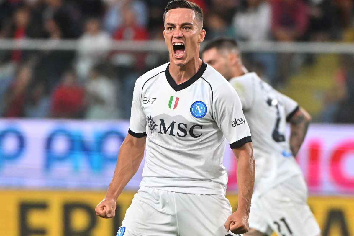 Raspadori e Politano salvano il Napoli