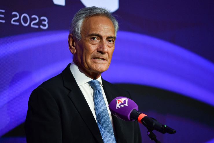 Gravina nell'occhio del ciclone: "Non è la persona adatta"