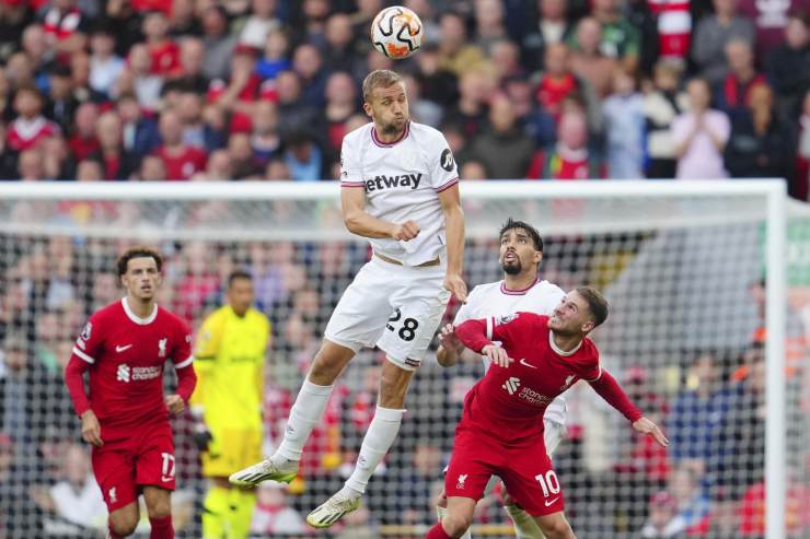 Tomas Soucek in azione col West Ham