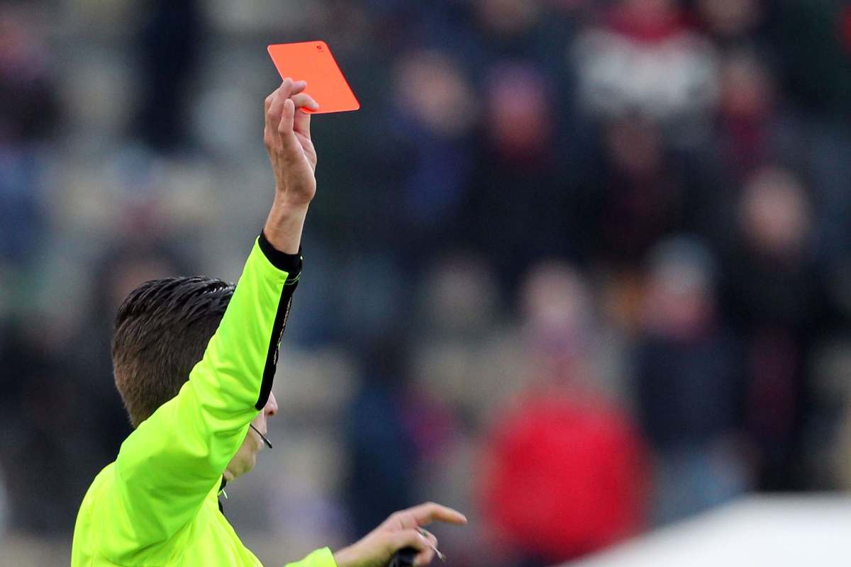 Maxi rissa e nove squalificati: ufficiale