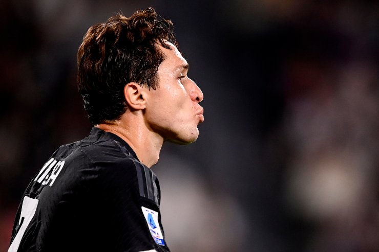 Chiesa, Mauro lo attacca