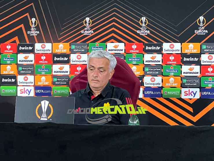 Mourinho in conferenza stampa