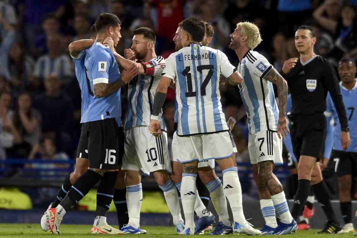 Rissa Argentina-Uruguay Messi Ugarte e De Paul