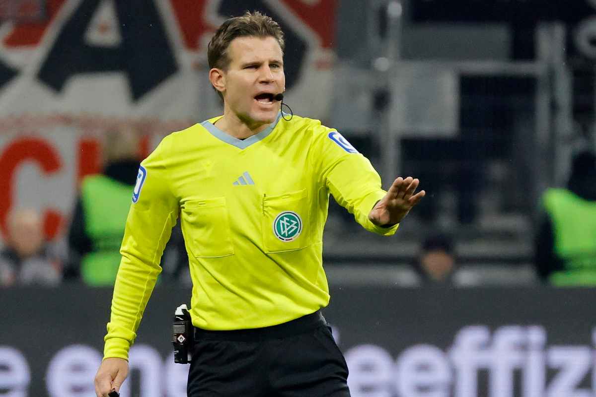 Infortunio per l'arbitro: rottura del crociato per Brych 