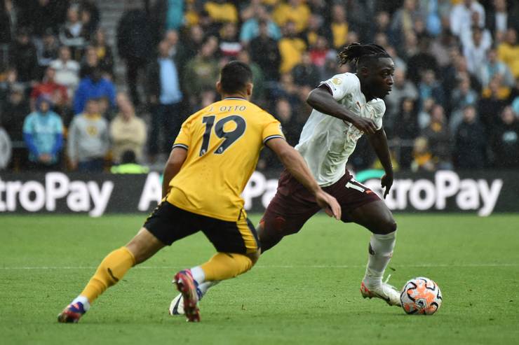 Wolverhampton, Castro Otto fuori rosa