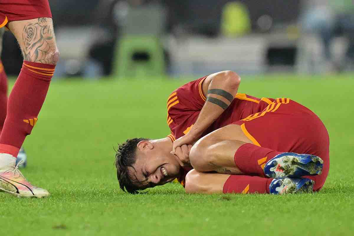 Roma-Fiorentina, Dybala di nuovo ko: l'argentino a testa bassa, cosa è successo