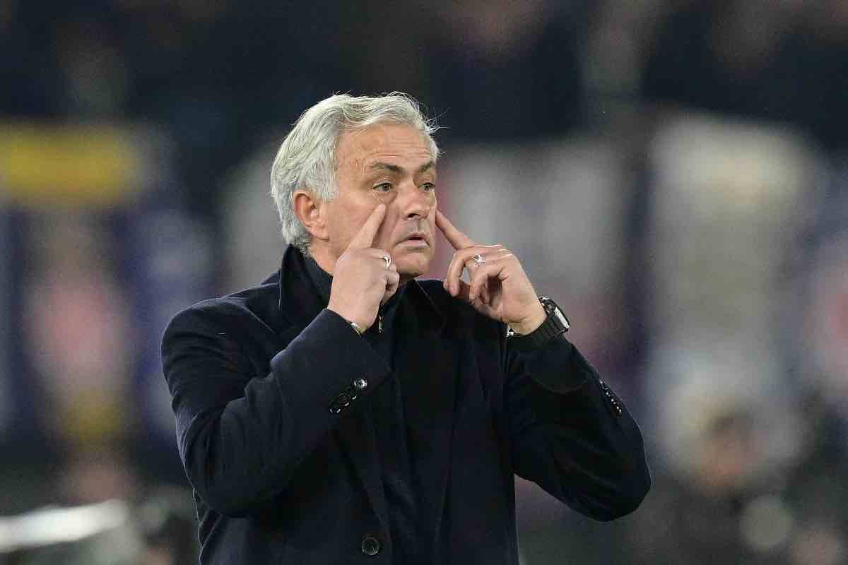 Roma-Napoli, nuovo forfait per Mourinho: non va neanche in panchina