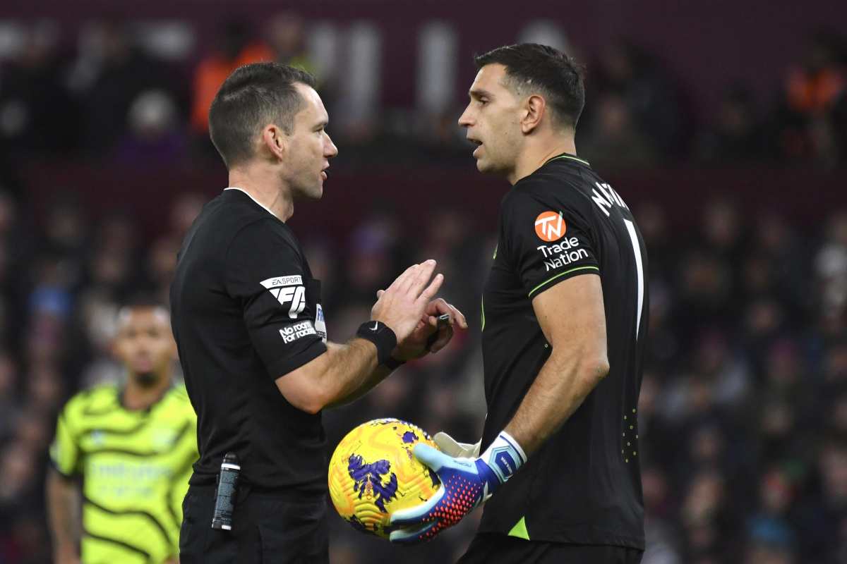 Aston Villa-Arsenal polemiche Var corruzione