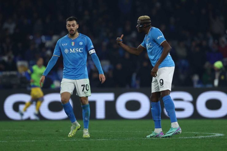 Napoli, contestazione dopo la sconfitta col Frosinone