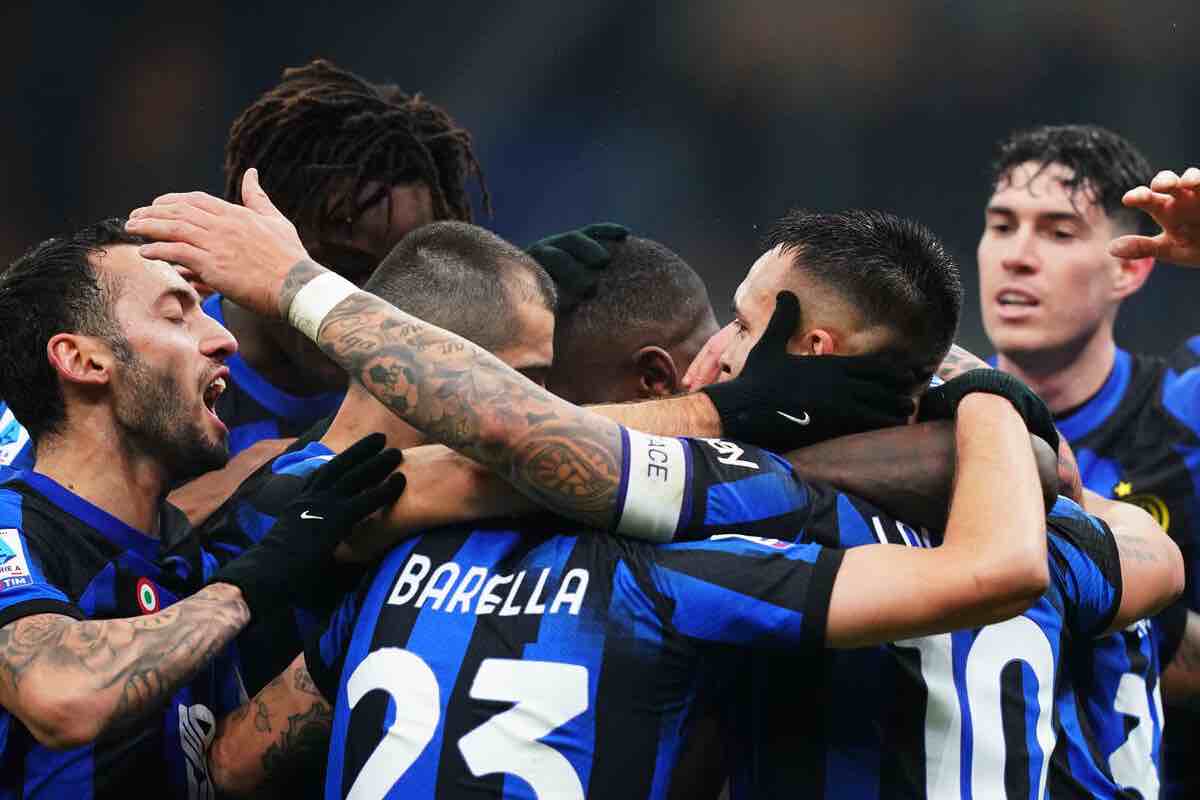 Inter-Udinese 4-0: Juve sorpassata