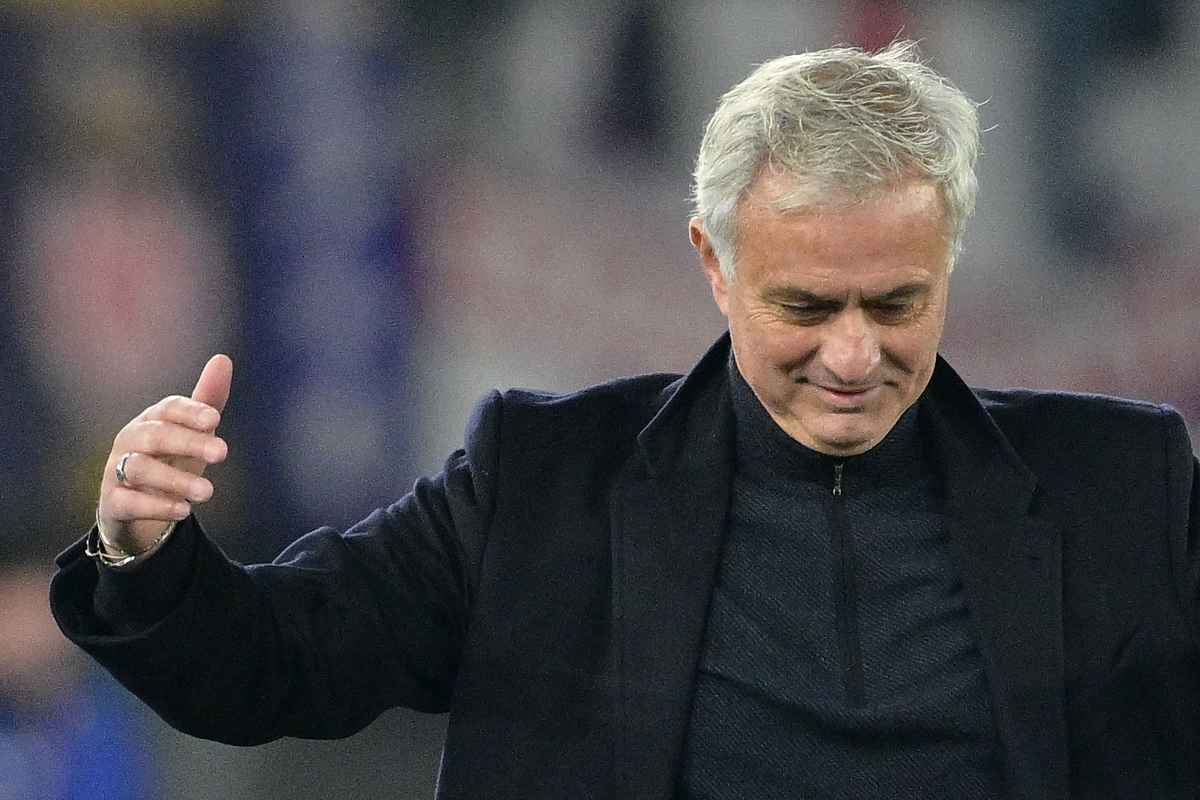 Roma-Fiorentina Mourinho polemica social
