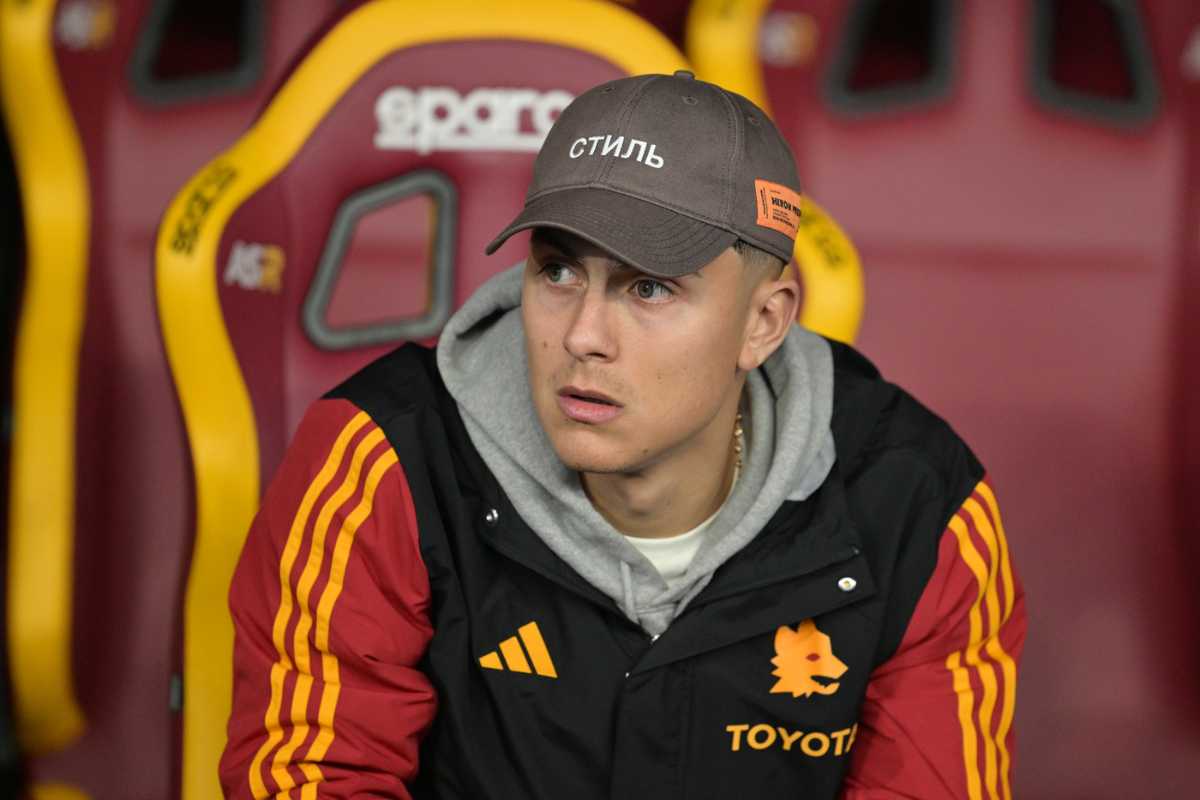 Dybala con un cappellino