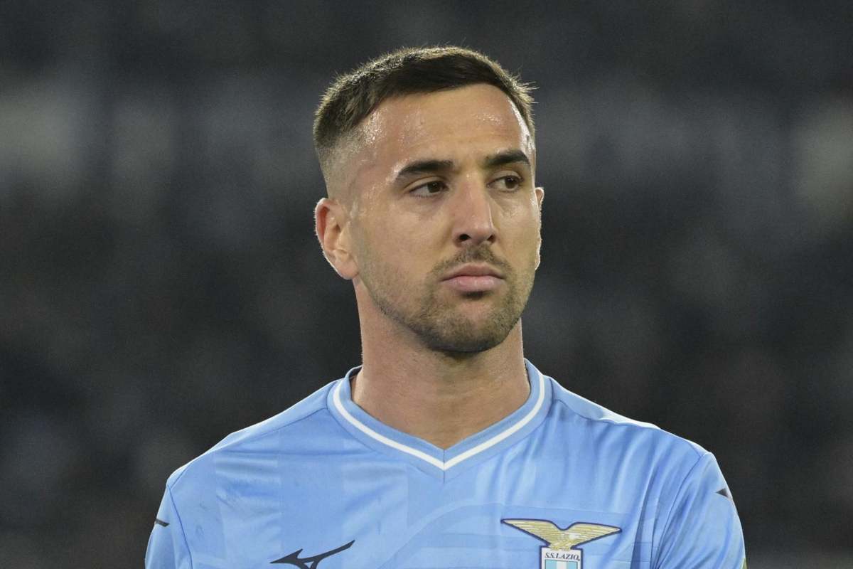 Lazio Vecino risposta social