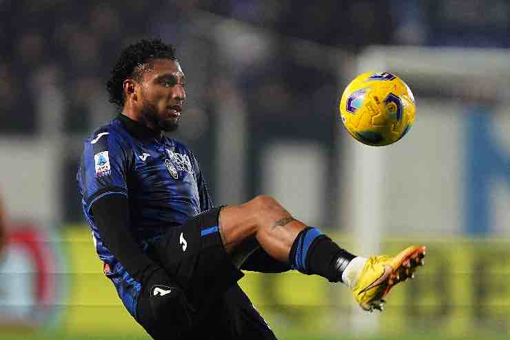 Dal bianconero al bianconero: Juventus accerchiata, salta il grande colpo