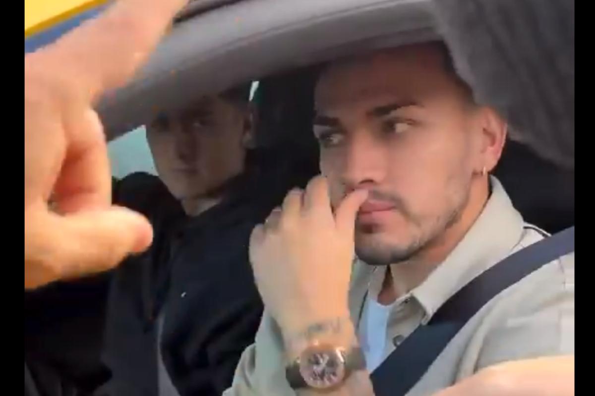 Paulo Dybala e Leandro Paredes in auto