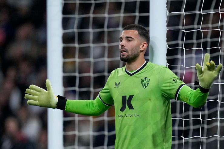 Lazio, si allontana il riscatto di Maximiano