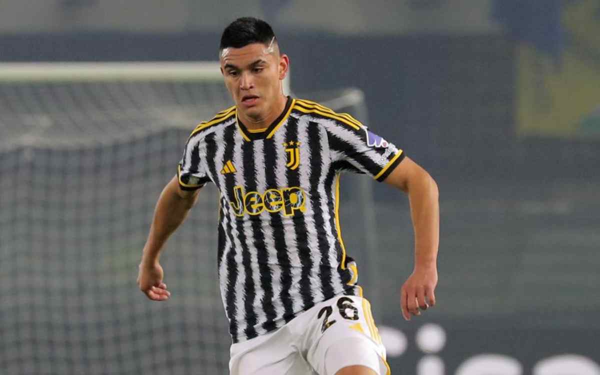 La Juve vuole tenersi stretto Alcaraz: anche Soulé sul tavolo della trattativa