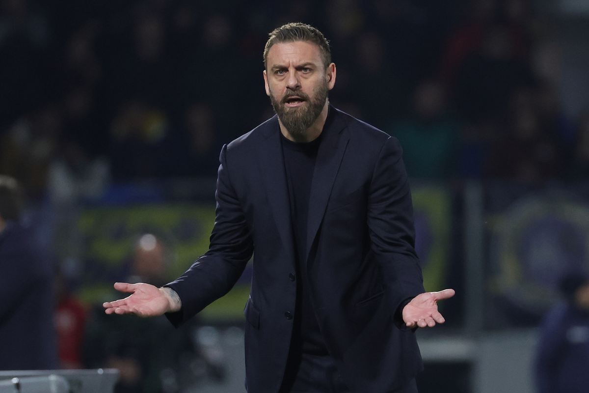 De Rossi allarga le braccia